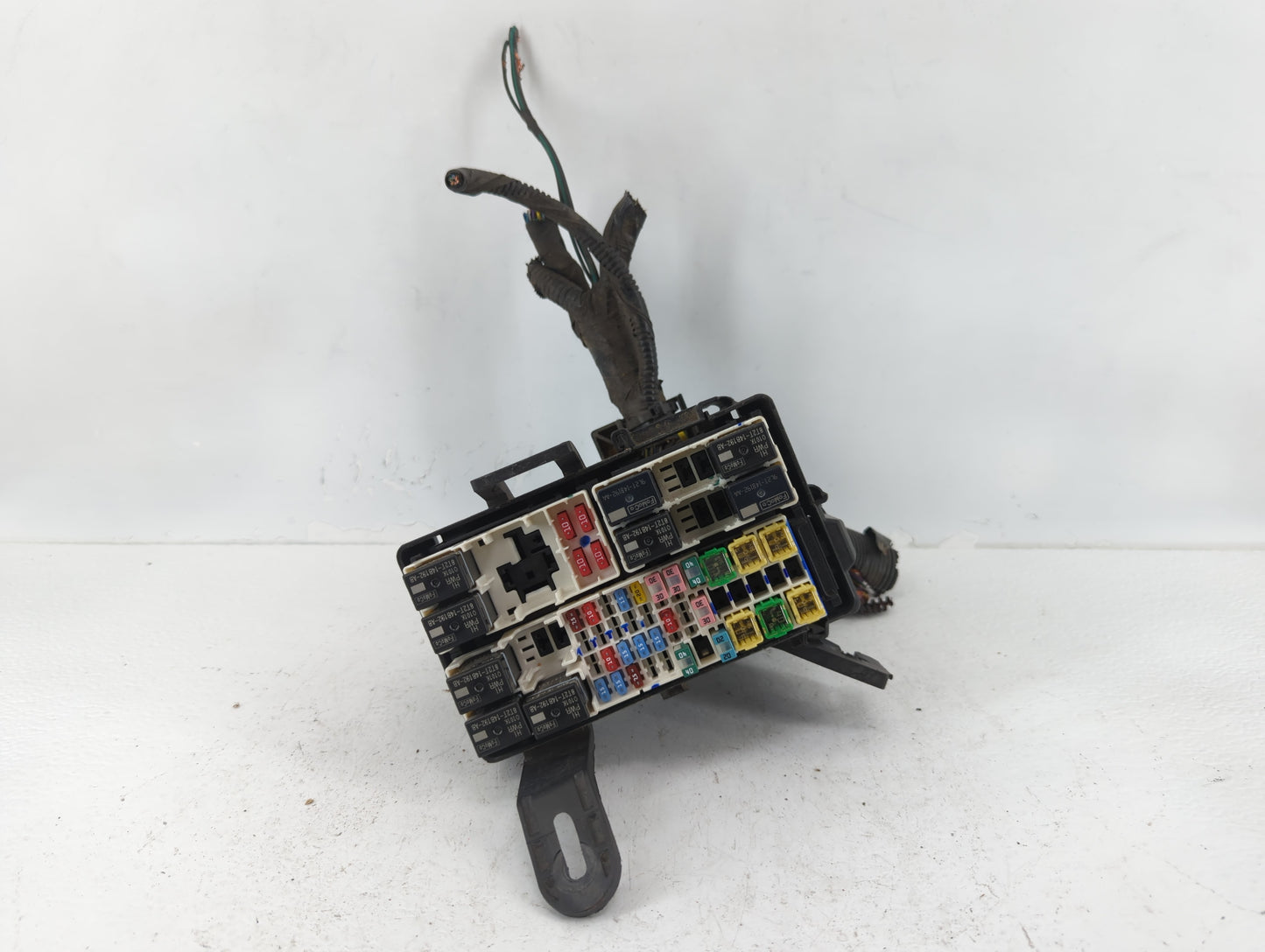2014-2019 Ford Fiesta Fusebox Fuse Box Panel Relay Module P/N:6003447201 Fits Fits 2014 2015 2016 2017 2018 2019 OEM Used Au
