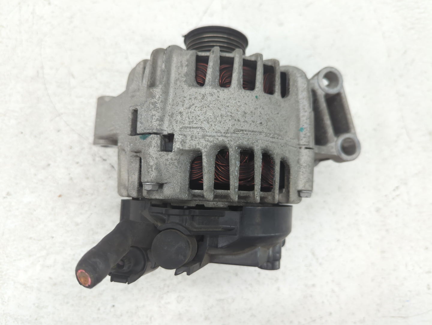 2011-2019 Ford Fiesta Alternator Replacement Generator Charging Assembly Engine OEM P/N:2608513 C AE8T-10300-AA Fits OEM Use