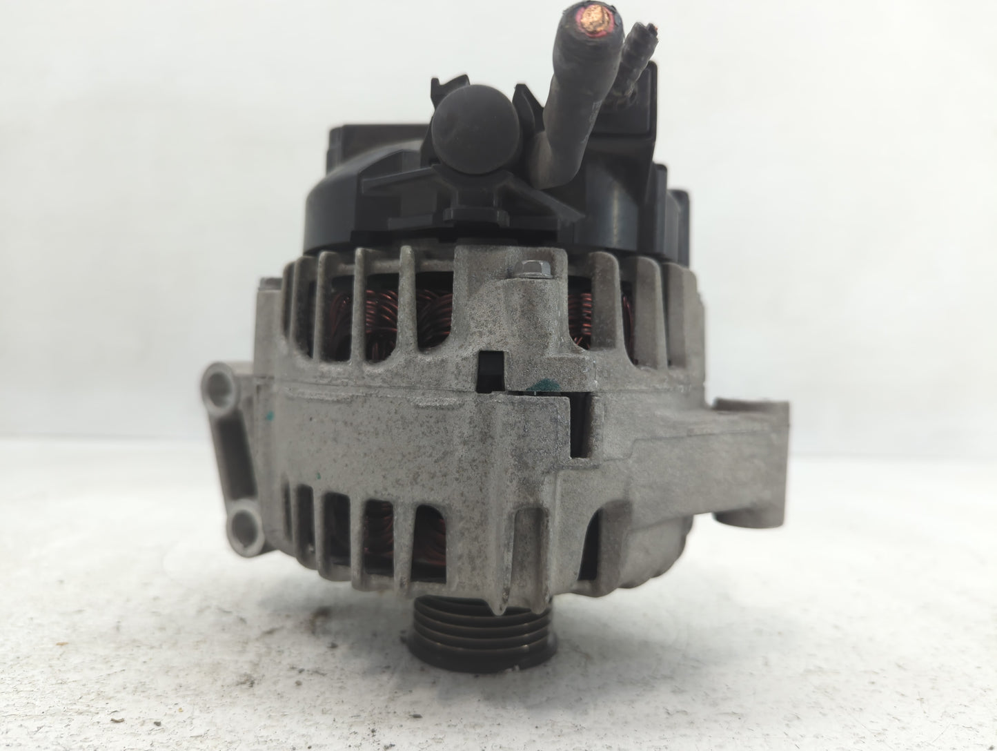 2011-2019 Ford Fiesta Alternator Replacement Generator Charging Assembly Engine OEM P/N:2608513 C AE8T-10300-AA Fits OEM Use