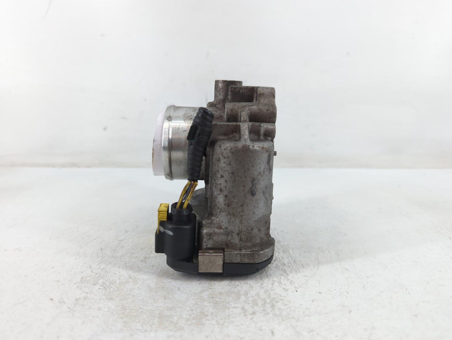 2014-2019 Ford Fiesta Throttle Body P/N:7S7G-9F991-CA Fits Fits 2013 2014 2015 2016 2017 2018 2019 OEM Used Auto Parts - Oem