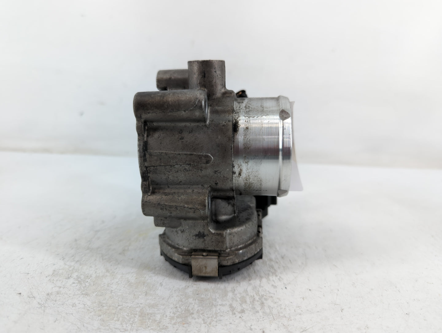 2014-2019 Ford Fiesta Throttle Body P/N:7S7G-9F991-CA Fits Fits 2013 2014 2015 2016 2017 2018 2019 OEM Used Auto Parts - Oem