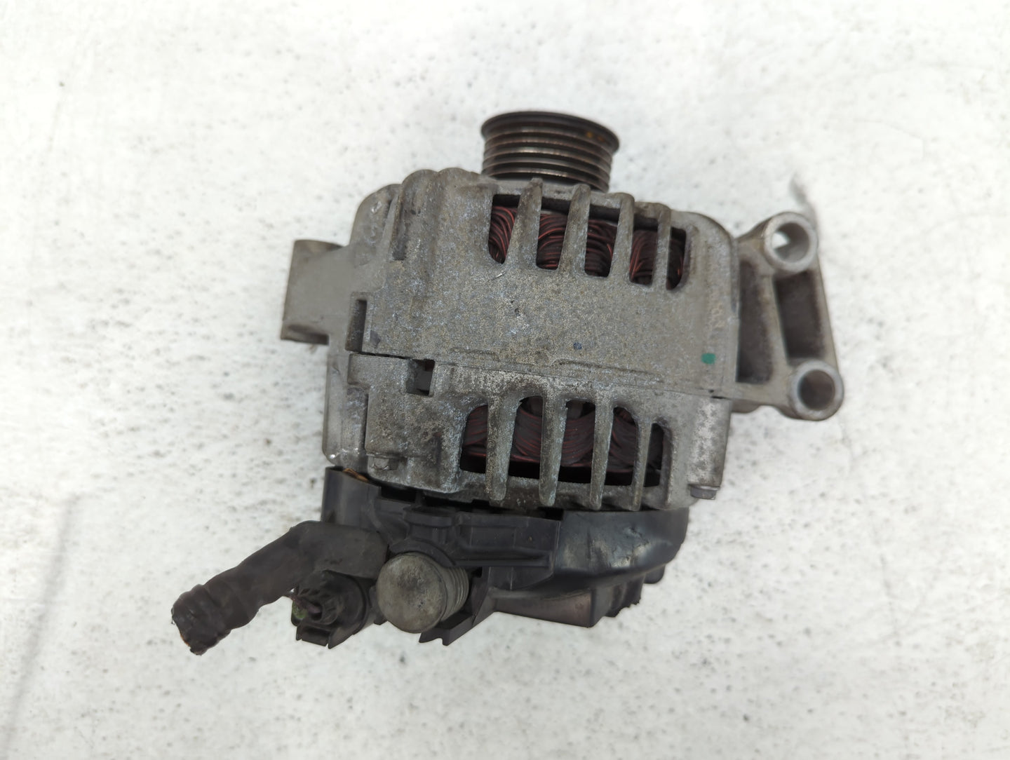 2011-2019 Ford Fiesta Alternator Replacement Generator Charging Assembly Engine OEM P/N:2608513 C AE8T-10300-AA Fits OEM Use