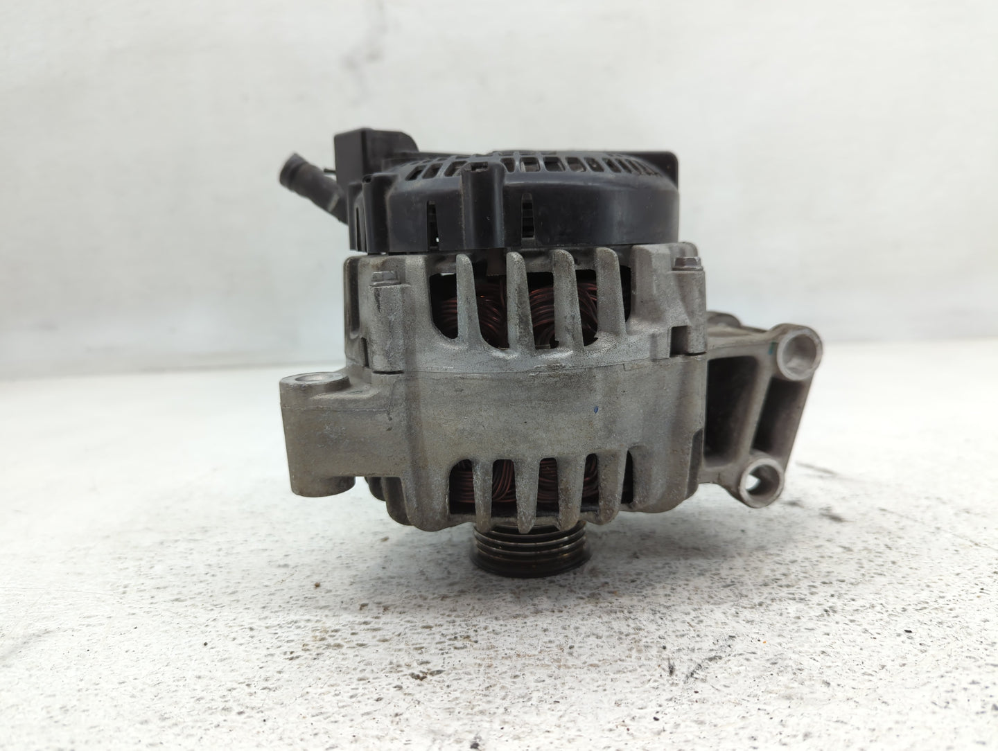 2011-2019 Ford Fiesta Alternator Replacement Generator Charging Assembly Engine OEM P/N:2608513 C AE8T-10300-AA Fits OEM Use