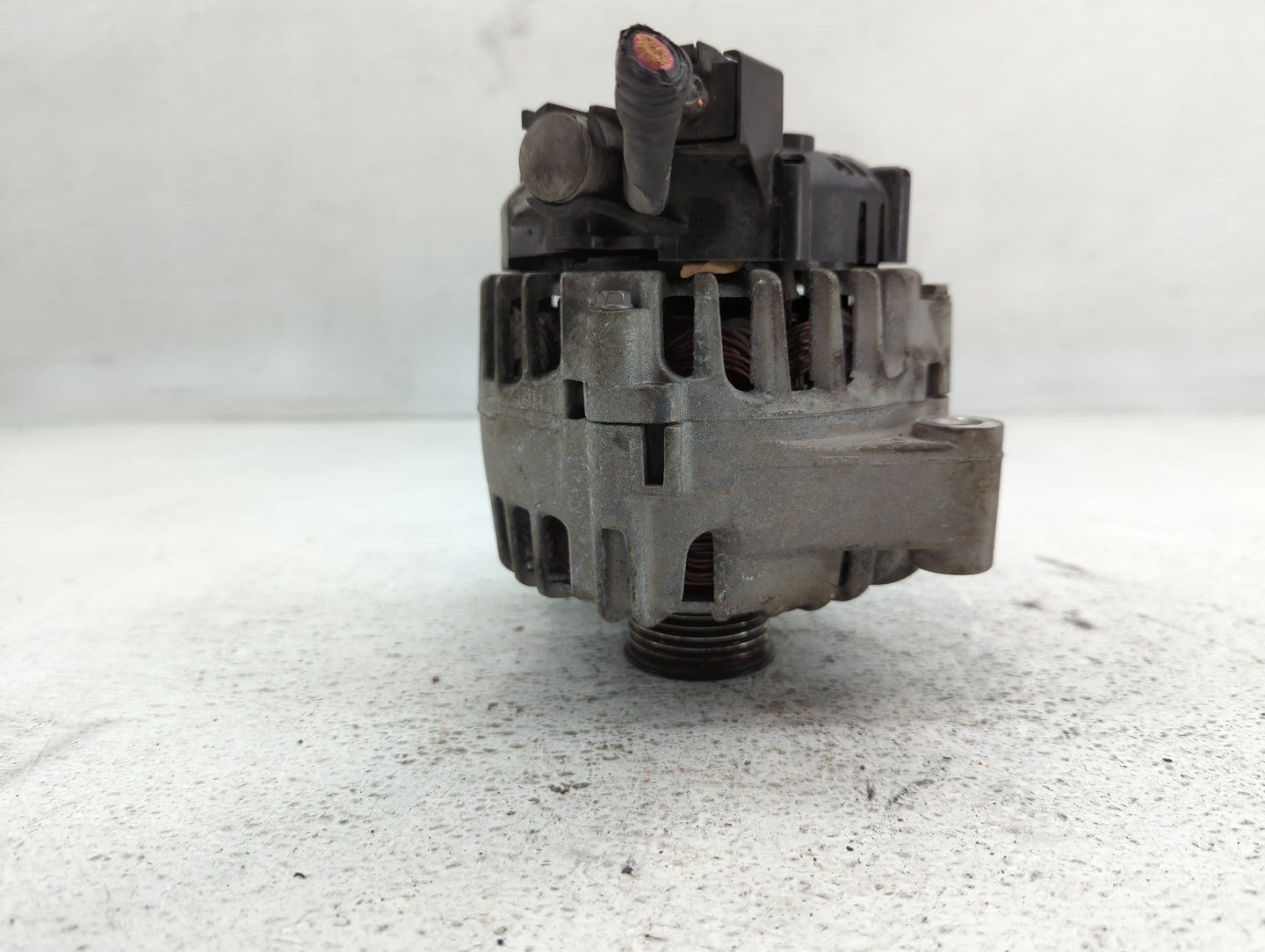 2011-2019 Ford Fiesta Alternator Replacement Generator Charging Assembly Engine OEM P/N:2608513 C AE8T-10300-AA Fits OEM Use