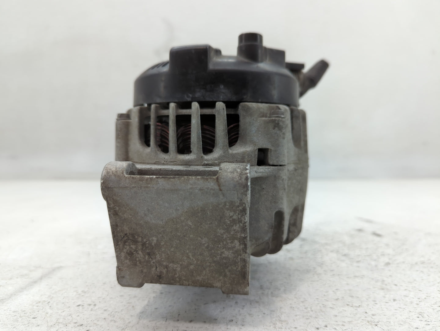 2011-2019 Ford Fiesta Alternator Replacement Generator Charging Assembly Engine OEM P/N:2608513 C AE8T-10300-AA Fits OEM Use