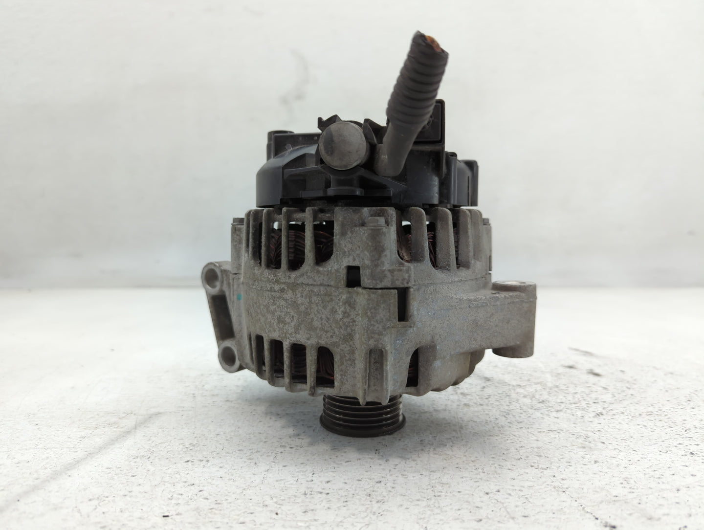 2011-2019 Ford Fiesta Alternator Replacement Generator Charging Assembly Engine OEM P/N:2608513 C AE8T-10300-AA Fits OEM Use