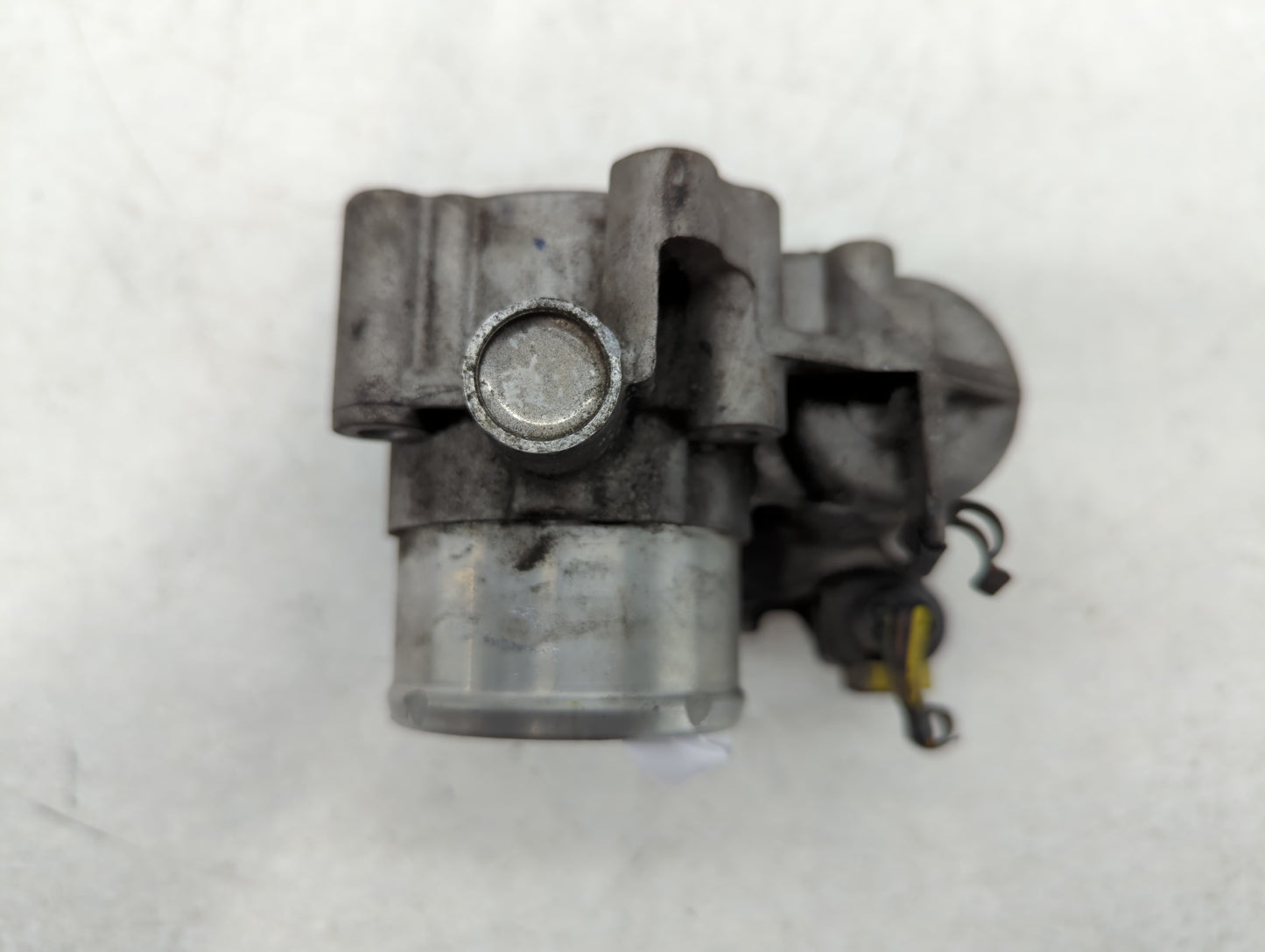 2014-2019 Ford Fiesta Throttle Body P/N:7S7G-9F991-CA Fits Fits 2013 2014 2015 2016 2017 2018 2019 OEM Used Auto Parts - Oem