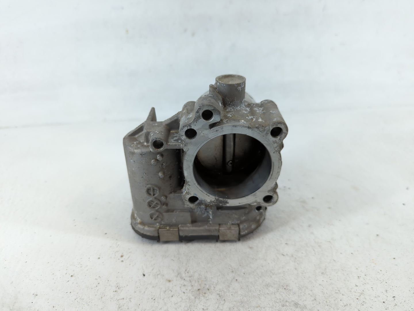 2014-2019 Ford Fiesta Throttle Body P/N:7S7G-9F991-CA Fits Fits 2013 2014 2015 2016 2017 2018 2019 OEM Used Auto Parts - Oem