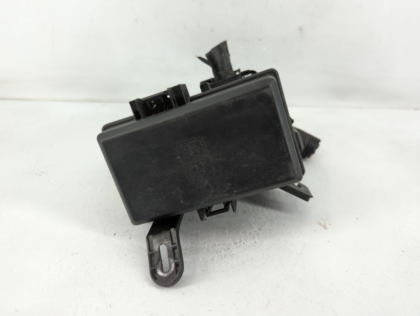 2014-2019 Ford Fiesta Fusebox Fuse Box Panel Relay Module P/N:6003447201 Fits Fits 2014 2015 2016 2017 2018 2019 OEM Used Au