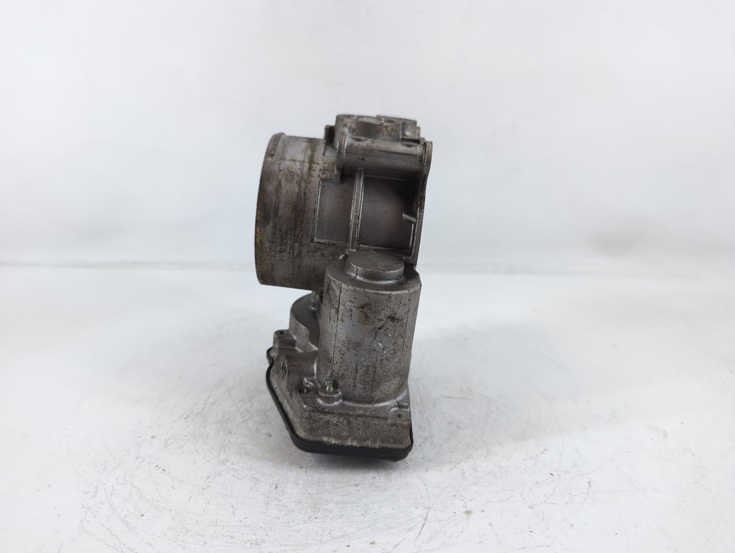 2013-2019 Ford Flex Throttle Body P/N:K1611A-0179 Fits Fits 2011 2012 2013 2014 2015 2016 2017 2018 2019 OEM Used Auto Parts