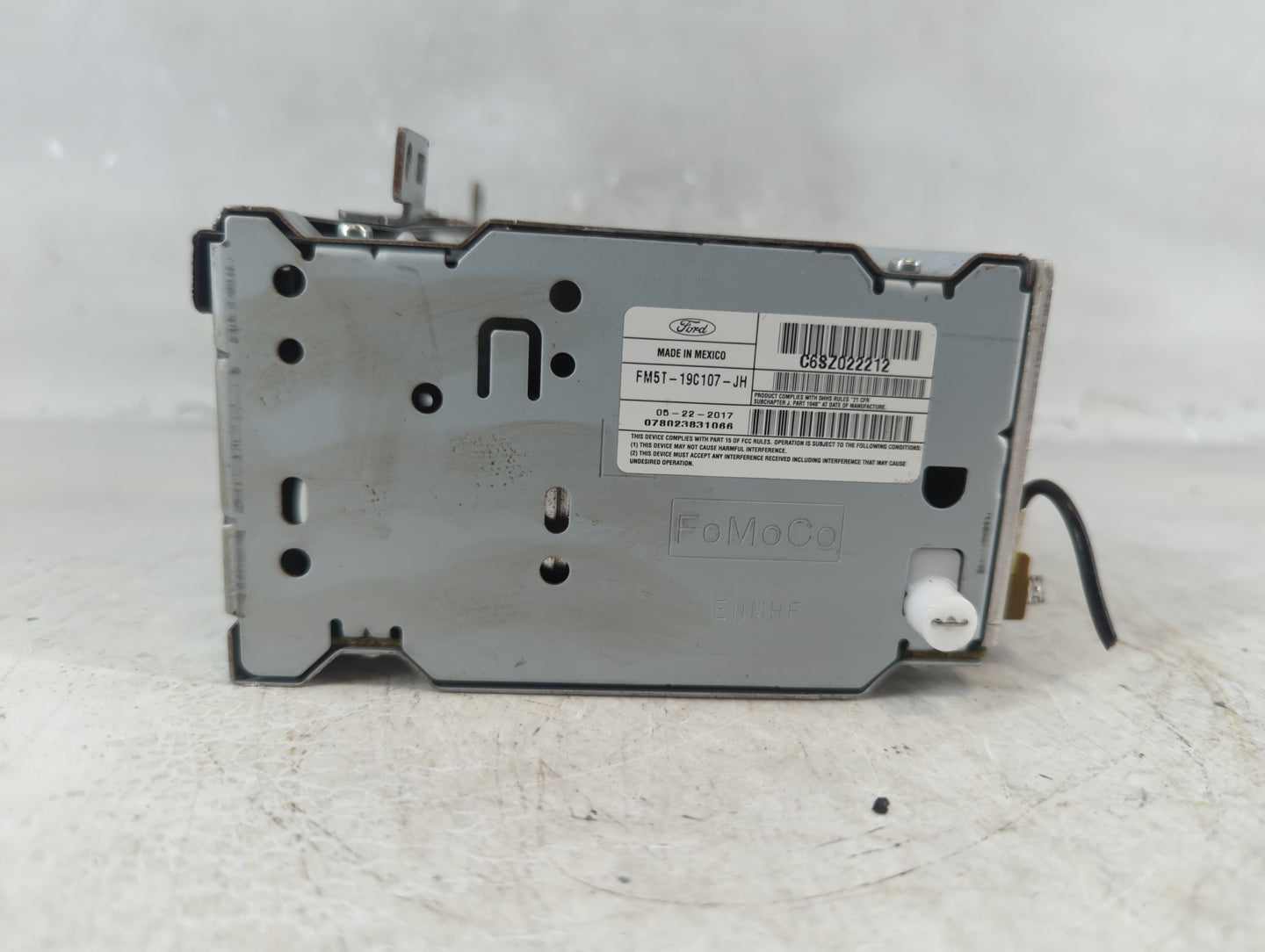 2017-2018 Ford Focus Radio AM FM Cd Player Receiver Replacement P/N:FM5T-19C107-JH Fits Fits 2017 2018 OEM Used Auto Parts -