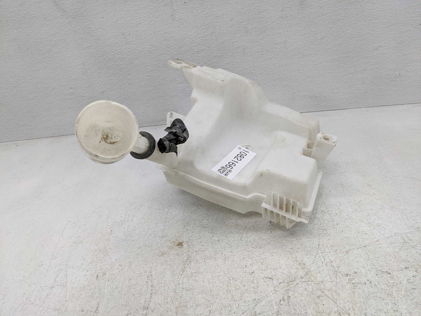 2012-2018 Ford Focus Windshield Washer Fluid Reservoir Bottle Oem - Oemusedautoparts1.com