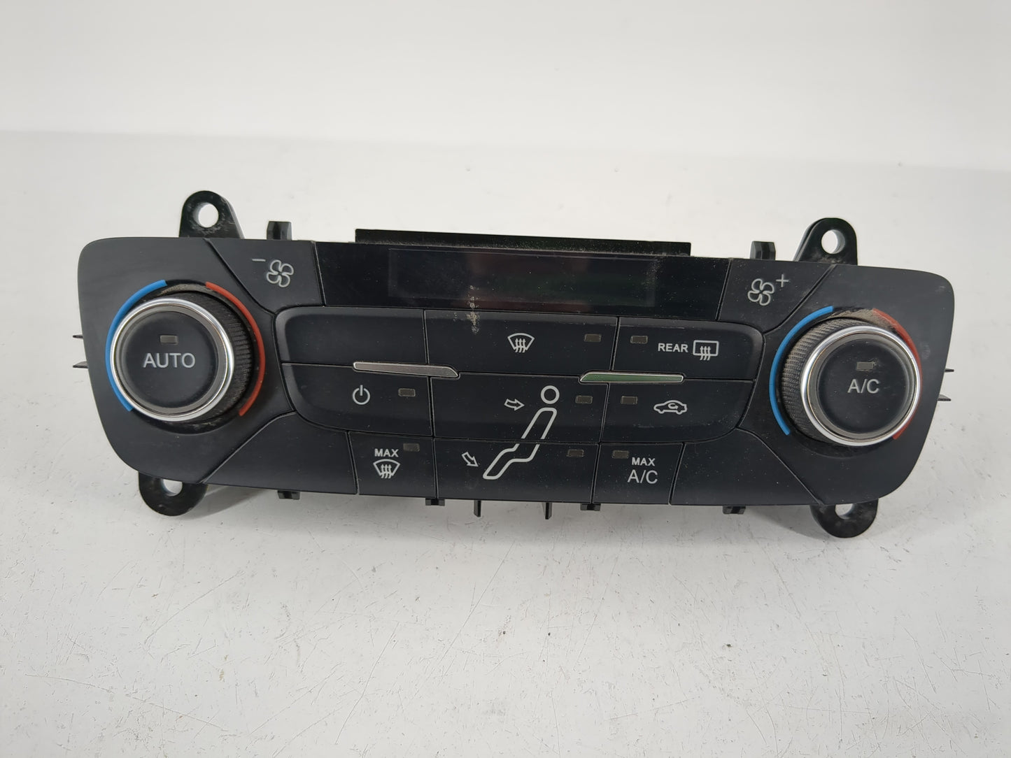 2015-2018 Ford Focus Climate Control Module Temperature AC/Heater Replacement P/N:F1ET-18C612-AJ Fits Fits 2015 2016 2017 20