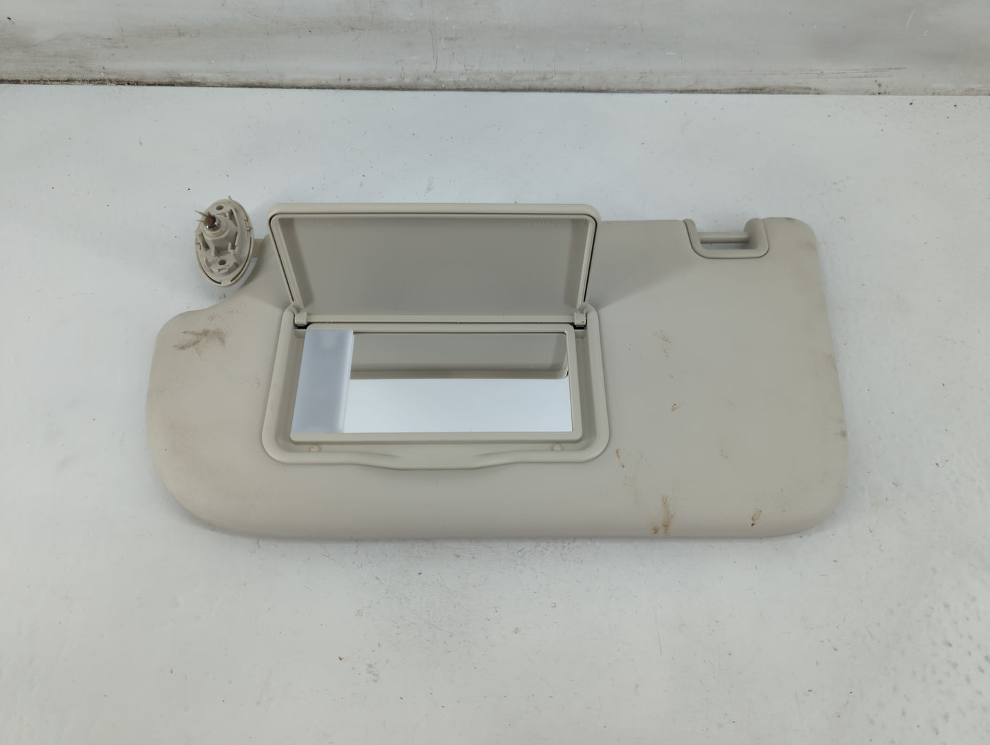 2013-2018 Ford Focus Sun Visor Shade Replacement Driver Left Mirror Fits Fits 2013 2014 2015 2016 2017 2018 OEM Used Auto Pa