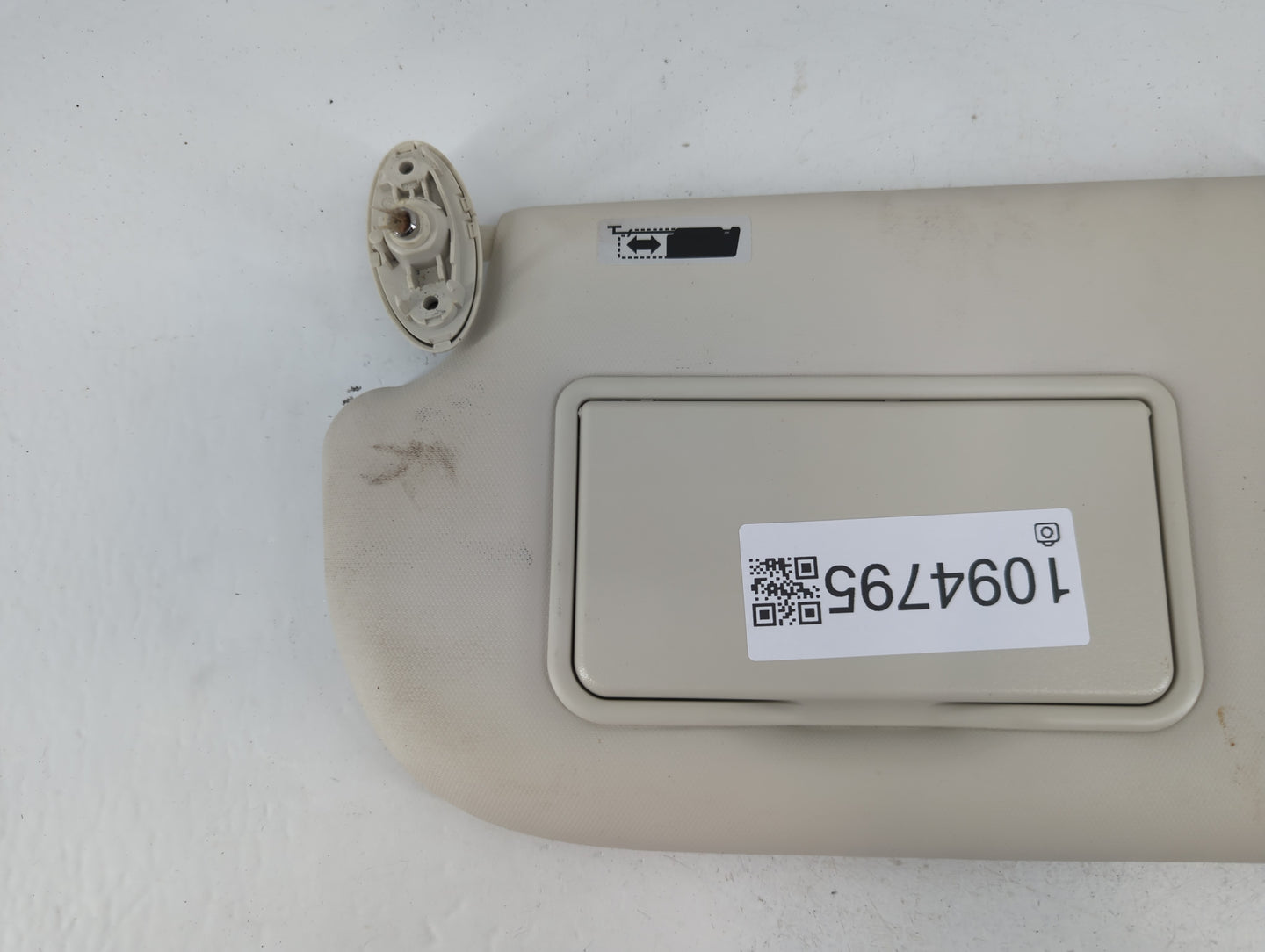 2013-2018 Ford Focus Sun Visor Shade Replacement Driver Left Mirror Fits Fits 2013 2014 2015 2016 2017 2018 OEM Used Auto Pa