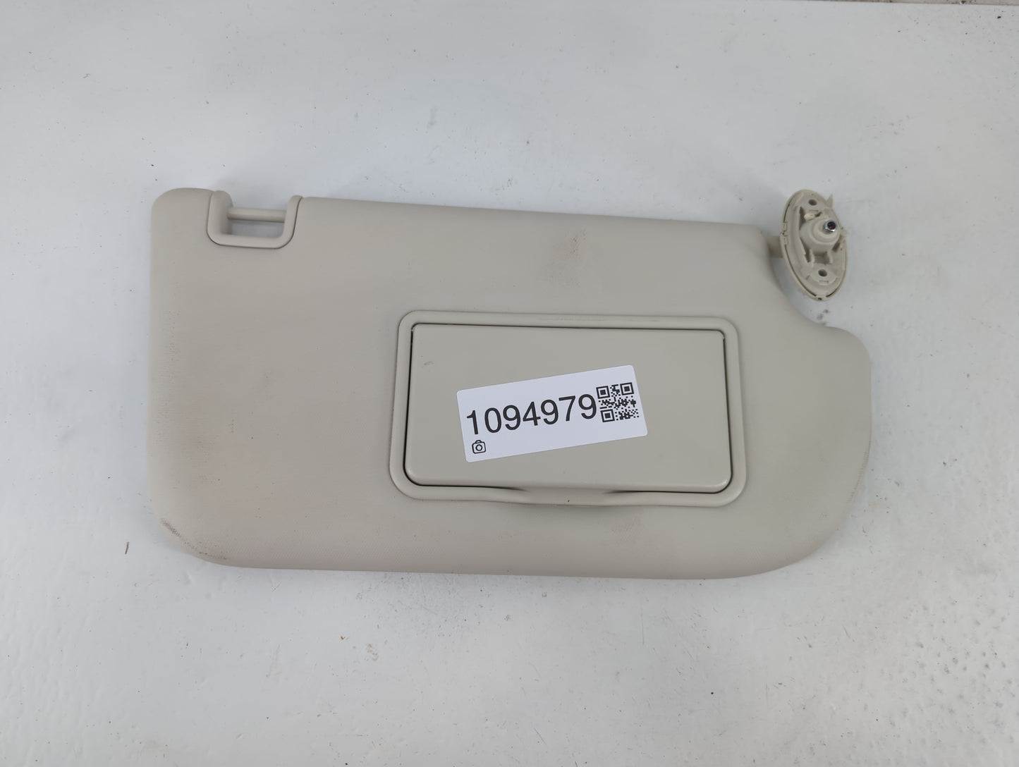 2013-2018 Ford Focus Sun Visor Shade Replacement Passenger Right Mirror Fits Fits 2013 2014 2015 2016 2017 2018 OEM Used Aut