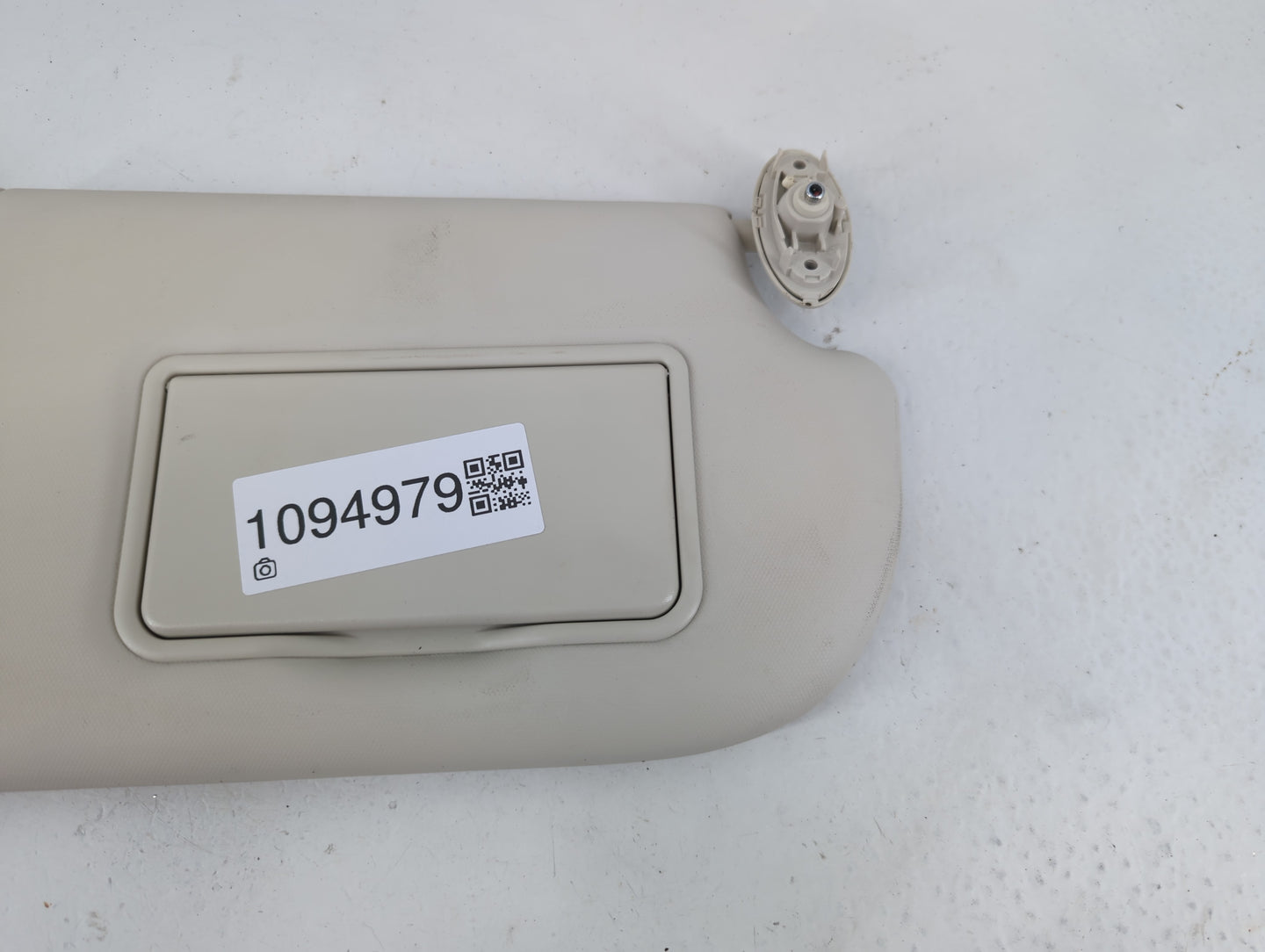 2013-2018 Ford Focus Sun Visor Shade Replacement Passenger Right Mirror Fits Fits 2013 2014 2015 2016 2017 2018 OEM Used Aut