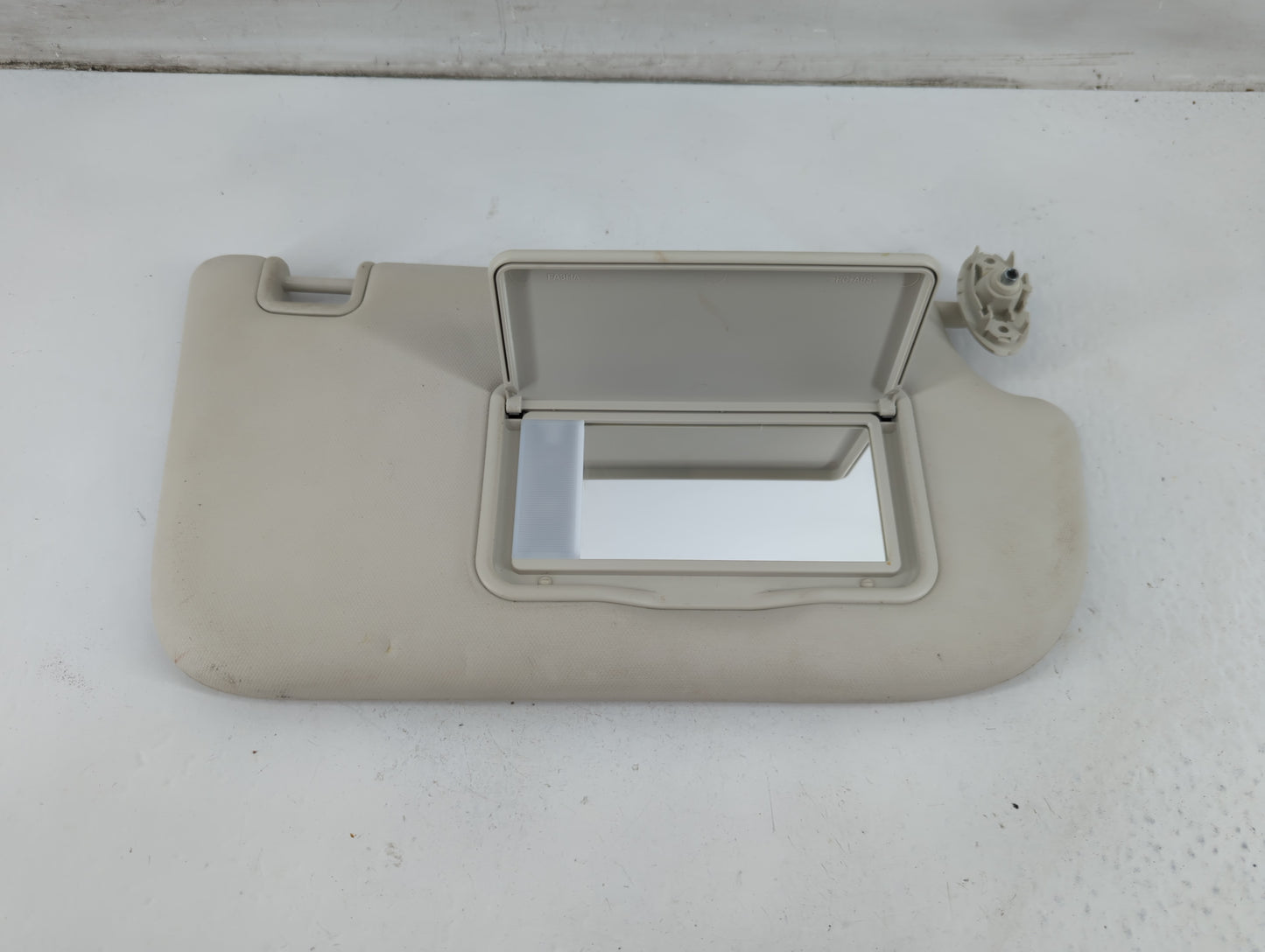 2013-2018 Ford Focus Sun Visor Shade Replacement Passenger Right Mirror Fits Fits 2013 2014 2015 2016 2017 2018 OEM Used Aut