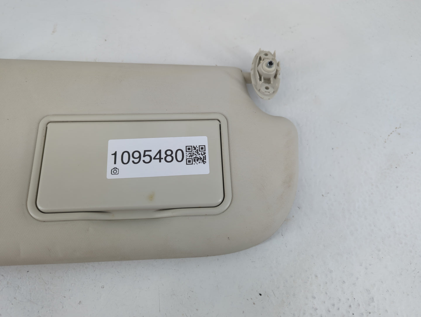 2013-2018 Ford Focus Sun Visor Shade Replacement Passenger Right Mirror Fits Fits 2013 2014 2015 2016 2017 2018 OEM Used Aut