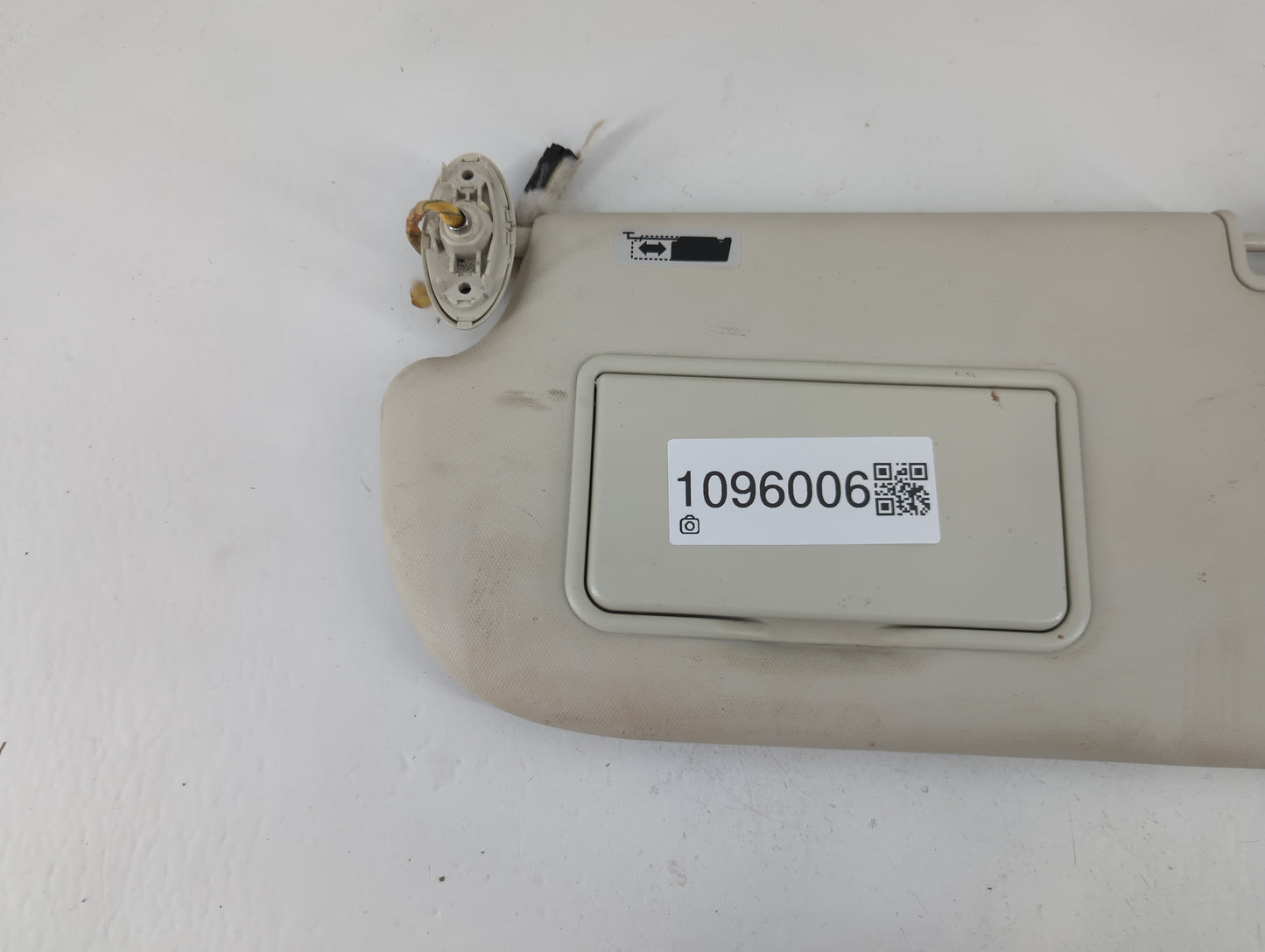 2013-2018 Ford Focus Sun Visor Shade Replacement Driver Left Mirror Fits Fits 2013 2014 2015 2016 2017 2018 OEM Used Auto Pa