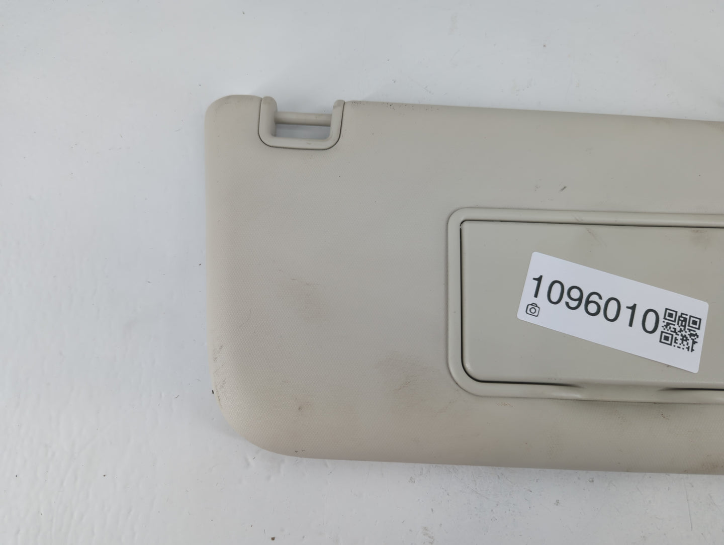 2013-2018 Ford Focus Sun Visor Shade Replacement Passenger Right Mirror Fits Fits 2013 2014 2015 2016 2017 2018 OEM Used Aut