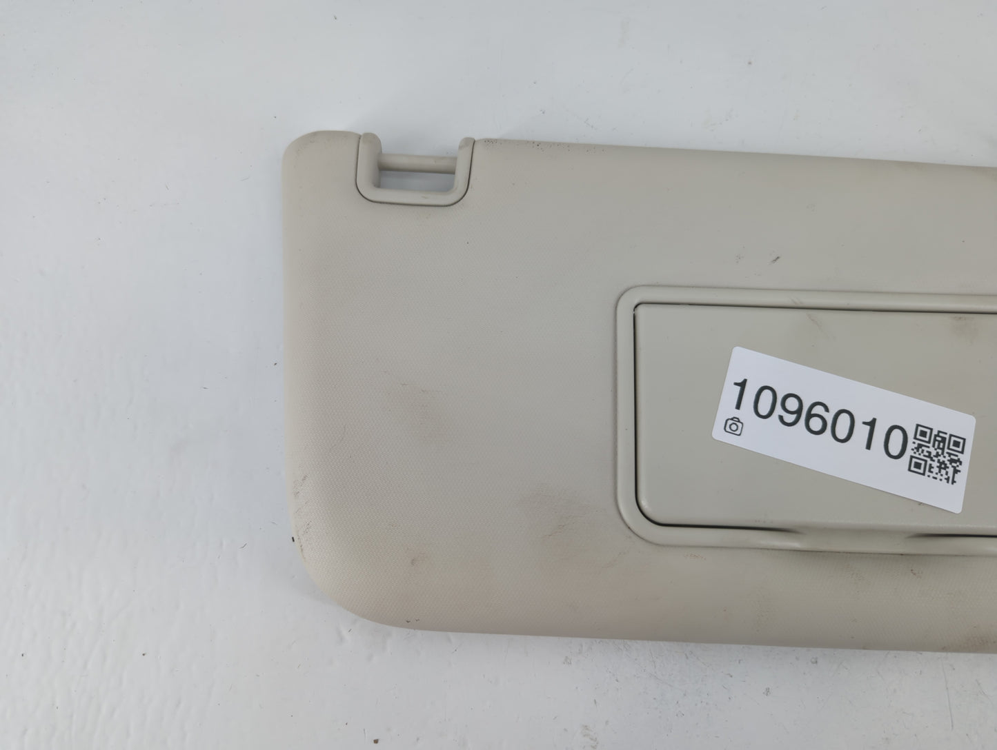 2013-2018 Ford Focus Sun Visor Shade Replacement Passenger Right Mirror Fits Fits 2013 2014 2015 2016 2017 2018 OEM Used Aut