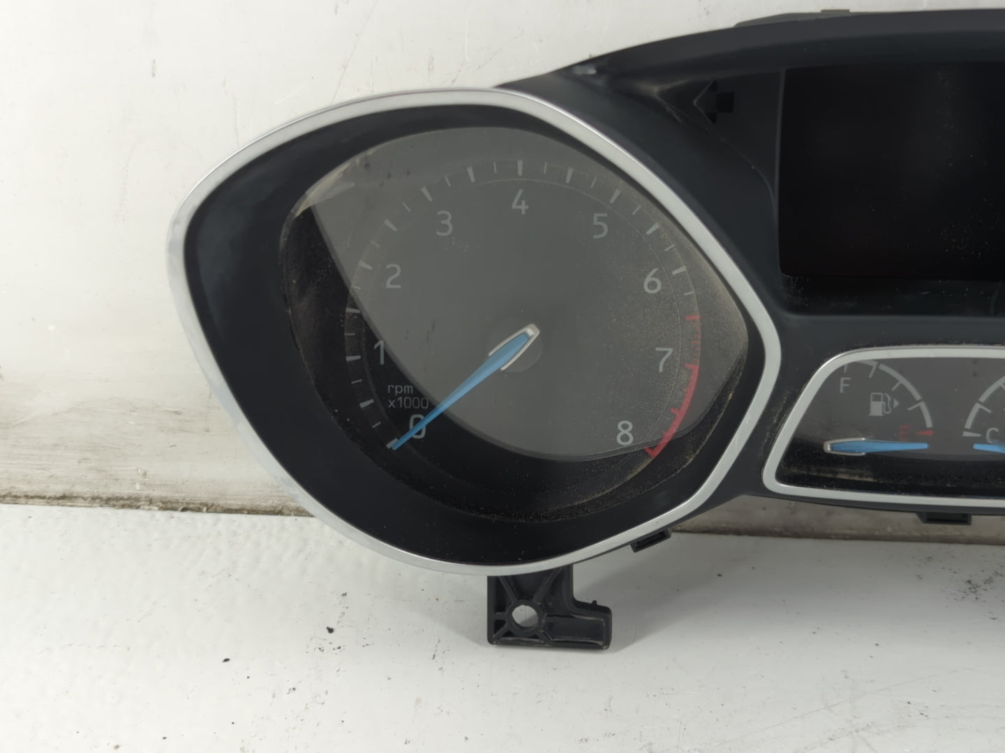 2017-2018 Ford Focus Instrument Cluster Speedometer Gauges P/N:F1ET-10849-CTN Fits Fits 2017 2018 OEM Used Auto Parts - Oemu