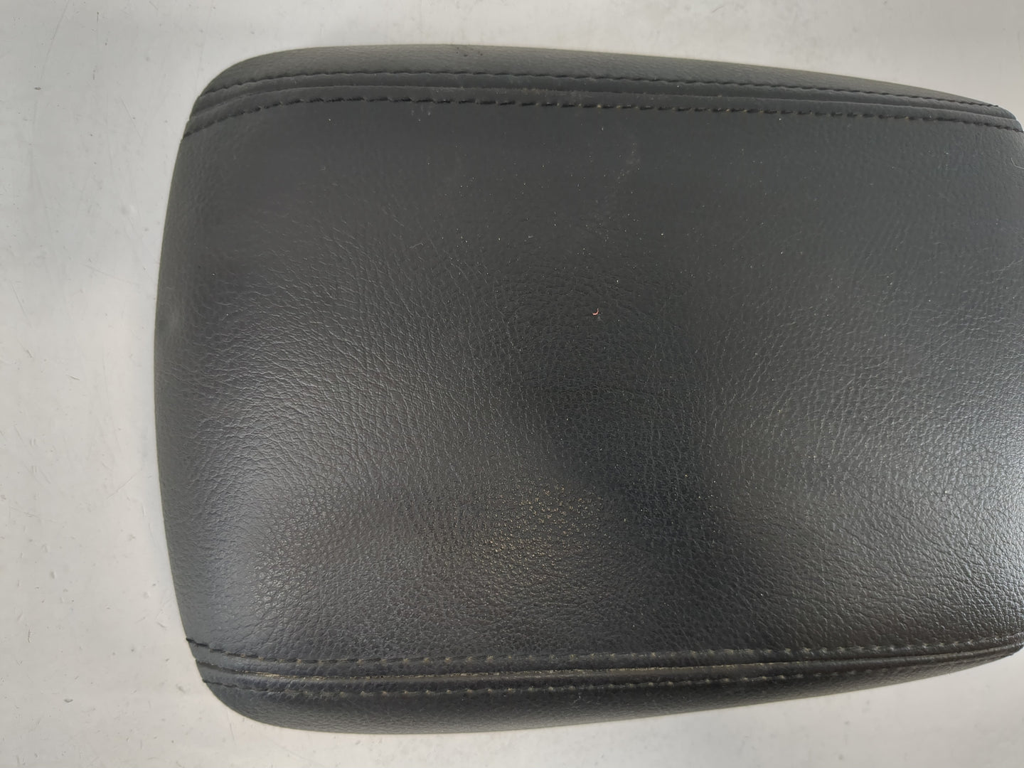 2015-2018 Ford Focus Center Console Armrest Cover Lid Fits Fits 2015 2016 2017 2018 OEM Used Auto Parts - Oemusedautoparts1.