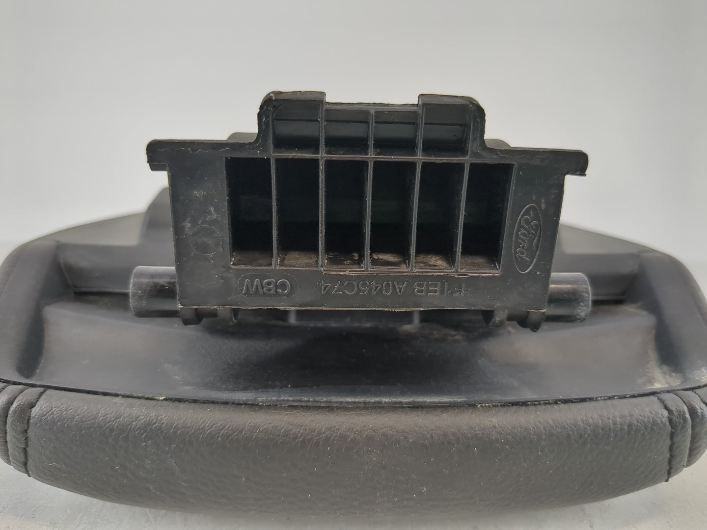 2015-2018 Ford Focus Center Console Armrest Cover Lid Fits Fits 2015 2016 2017 2018 OEM Used Auto Parts - Oemusedautoparts1.
