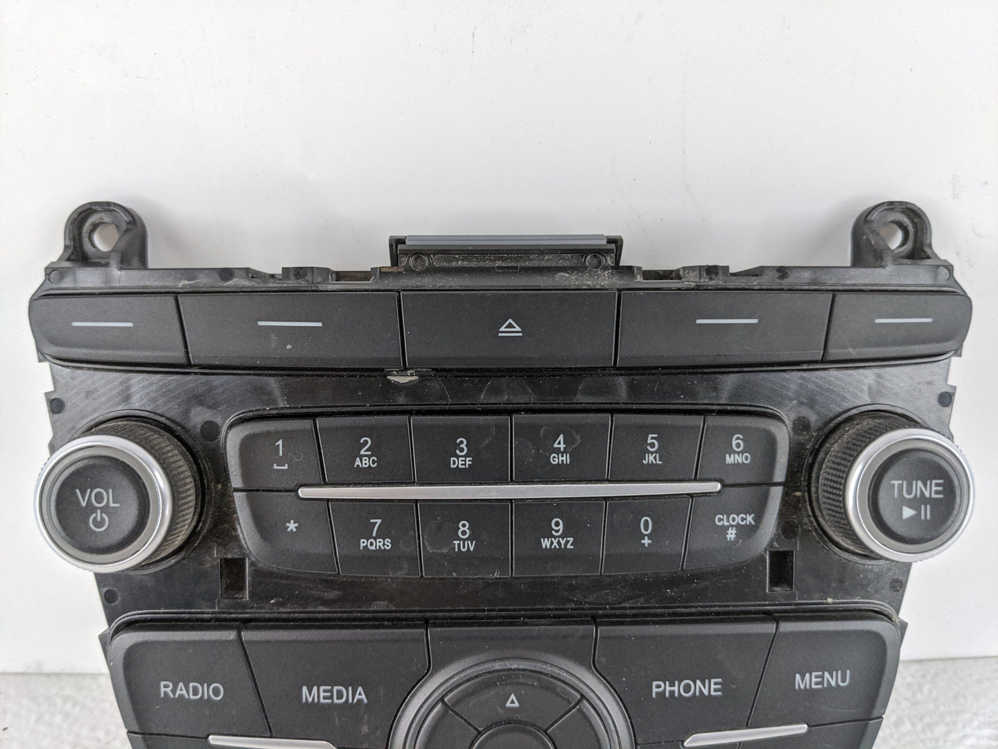 2017-2018 Ford Focus Radio AM FM Cd Player Receiver Replacement P/N:F1ET 18K811 KD Fits Fits 2017 2018 OEM Used Auto Parts -