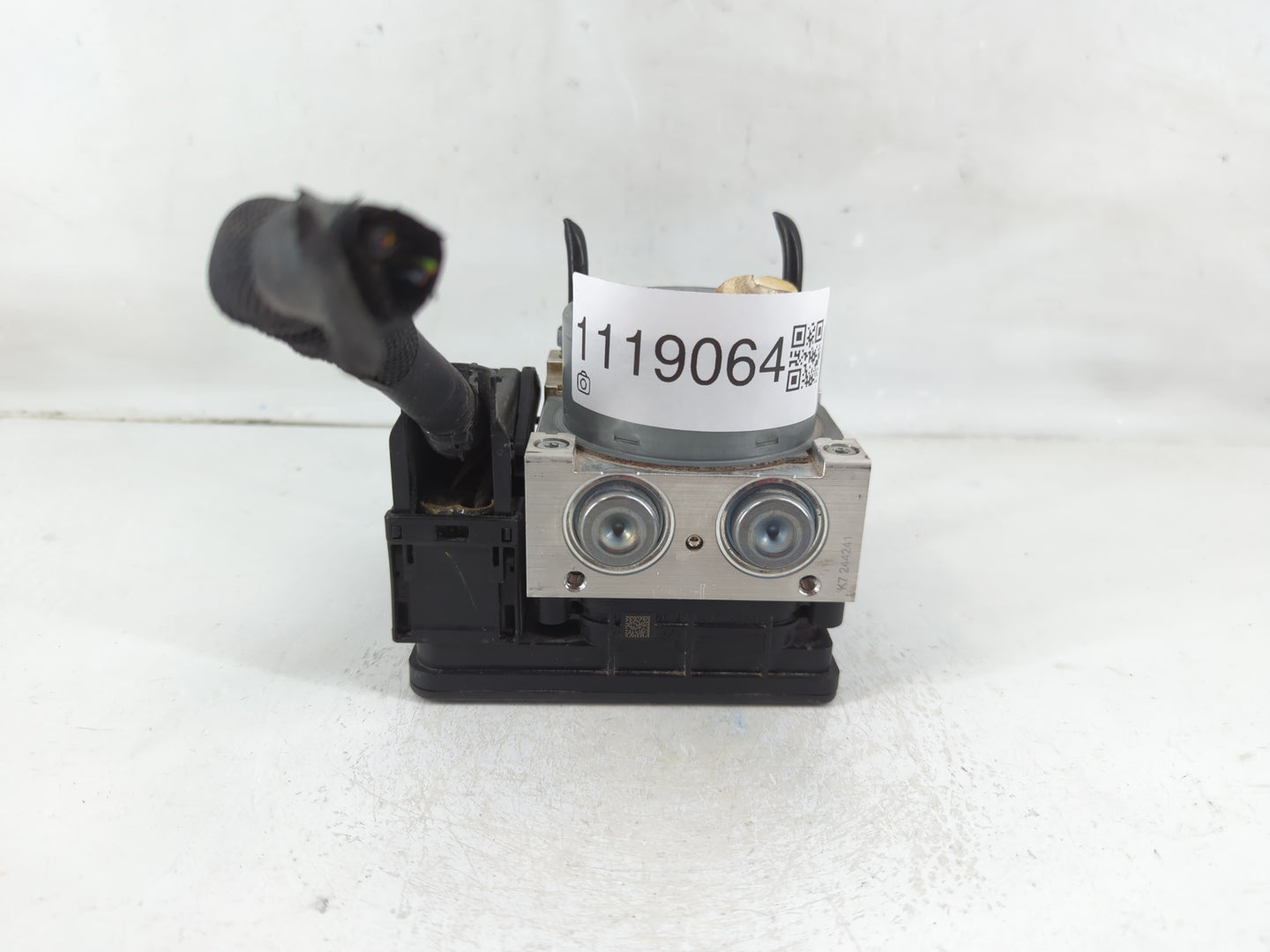 2016-2018 Ford Focus ABS Pump Control Module Replacement P/N:F1FC-2C405-AJ Fits Fits 2016 2017 2018 OEM Used Auto Parts - Oe