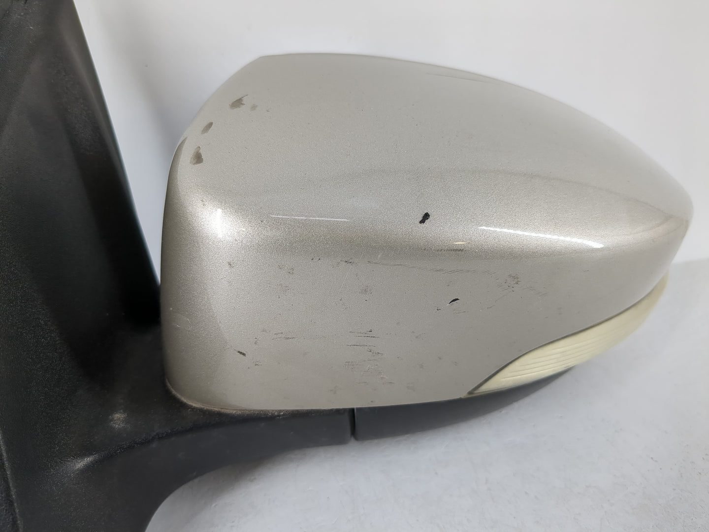 2015-2018 Ford Focus Driver Side View Mirror - Left Door Mirror OEM Used - Oemusedautoparts1.com