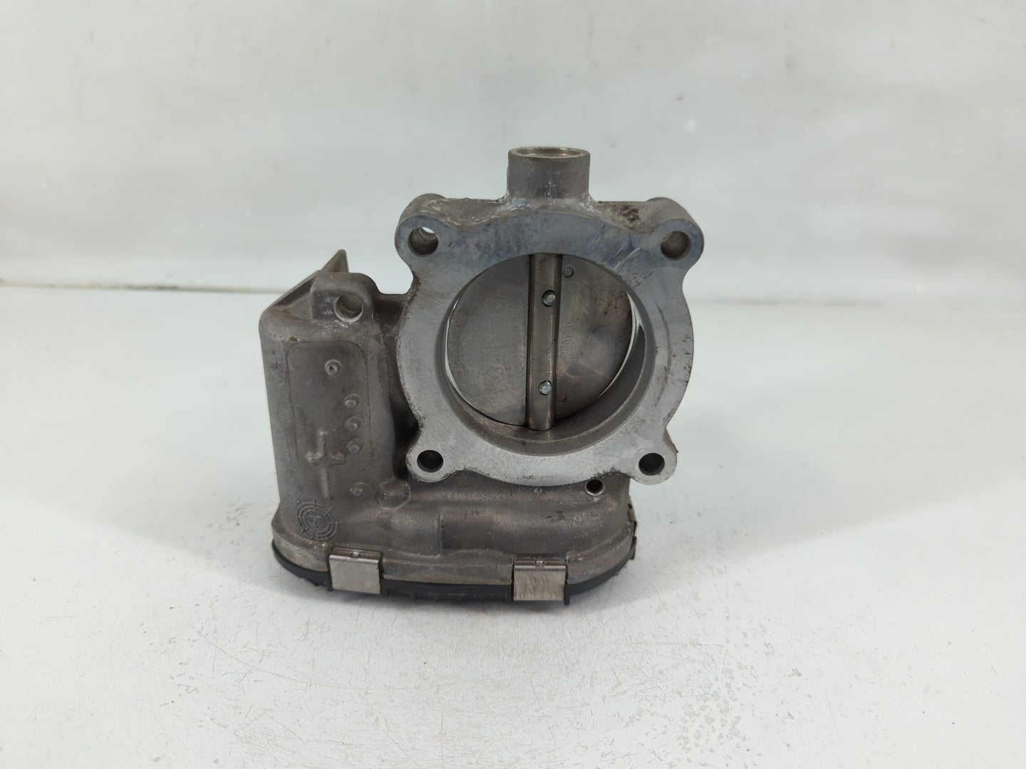 2014-2018 Ford Focus Throttle Body P/N:DS7E-9F991-BB Fits Fits 2014 2015 2016 2017 2018 2019 2020 2021 2022 OEM Used Auto Pa