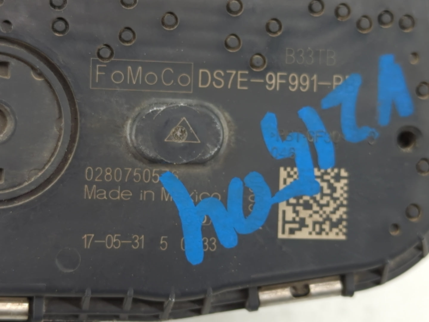 2014-2018 Ford Focus Throttle Body P/N:DS7E-9F991-BB Fits Fits 2014 2015 2016 2017 2018 2019 2020 2021 2022 OEM Used Auto Pa