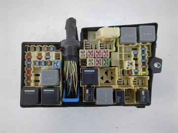 2017-2018 Ford Focus Fusebox Fuse Box Panel Relay Module P/N:AV6T-14A067-AD Fits Fits 2017 2018 OEM Used Auto Parts