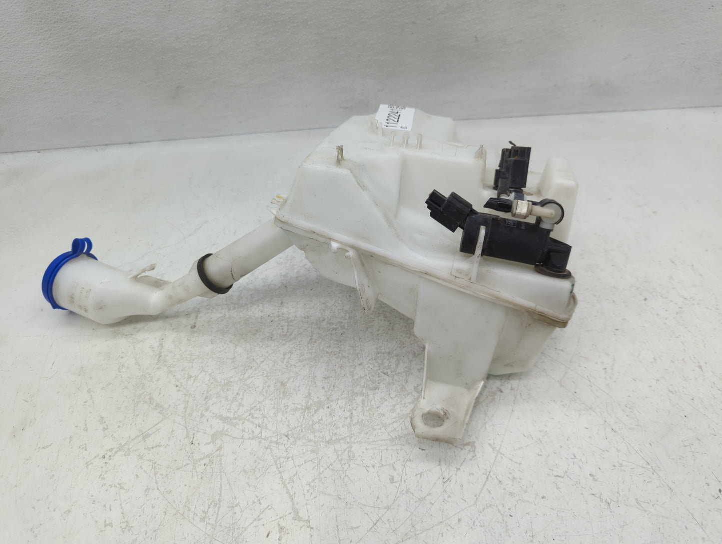 2012-2018 Ford Focus Windshield Washer Fluid Reservoir Bottle Oem - Oemusedautoparts1.com