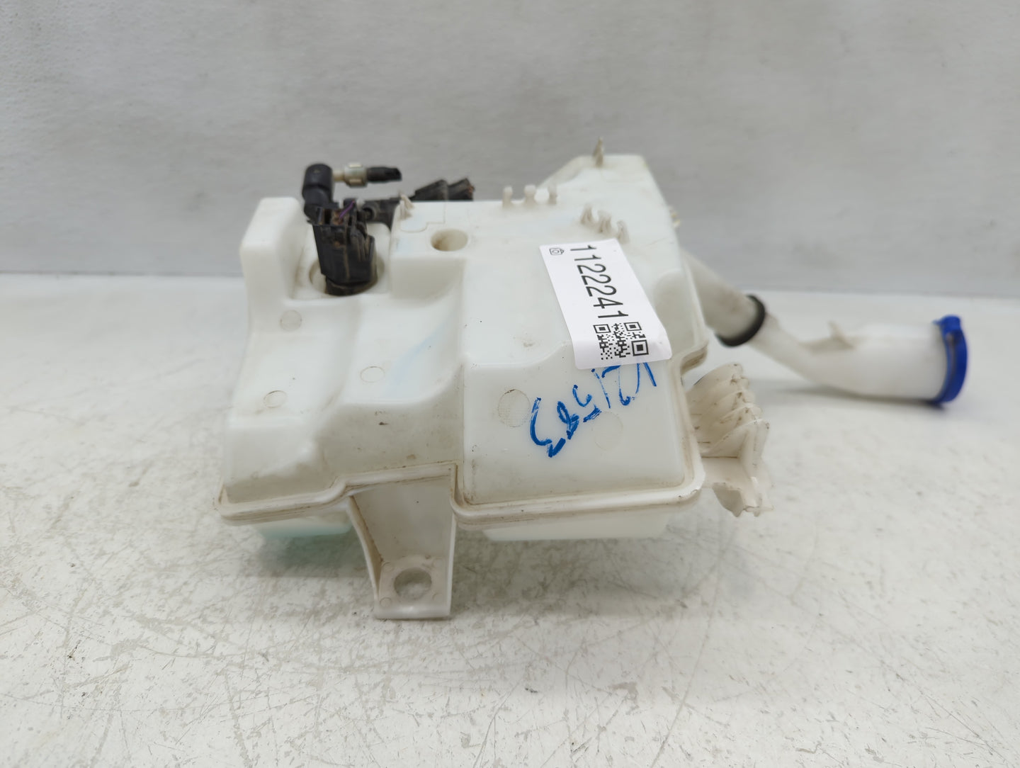 2012-2018 Ford Focus Windshield Washer Fluid Reservoir Bottle Oem - Oemusedautoparts1.com