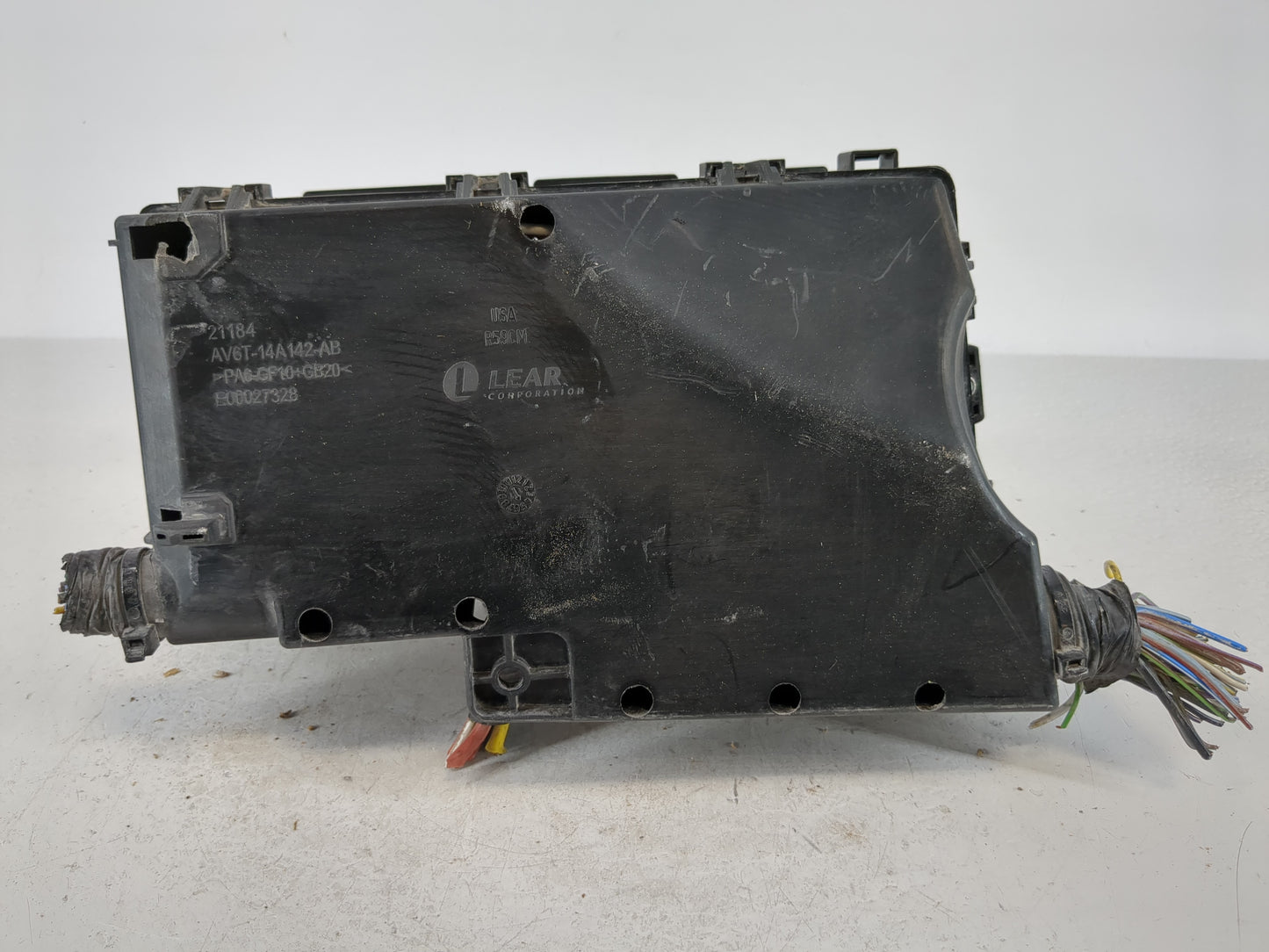 2017-2018 Ford Focus Fusebox Fuse Box Panel Relay Module P/N:AV6T-14A067-AD Fits Fits 2017 2018 OEM Used Auto Parts - Oemuse