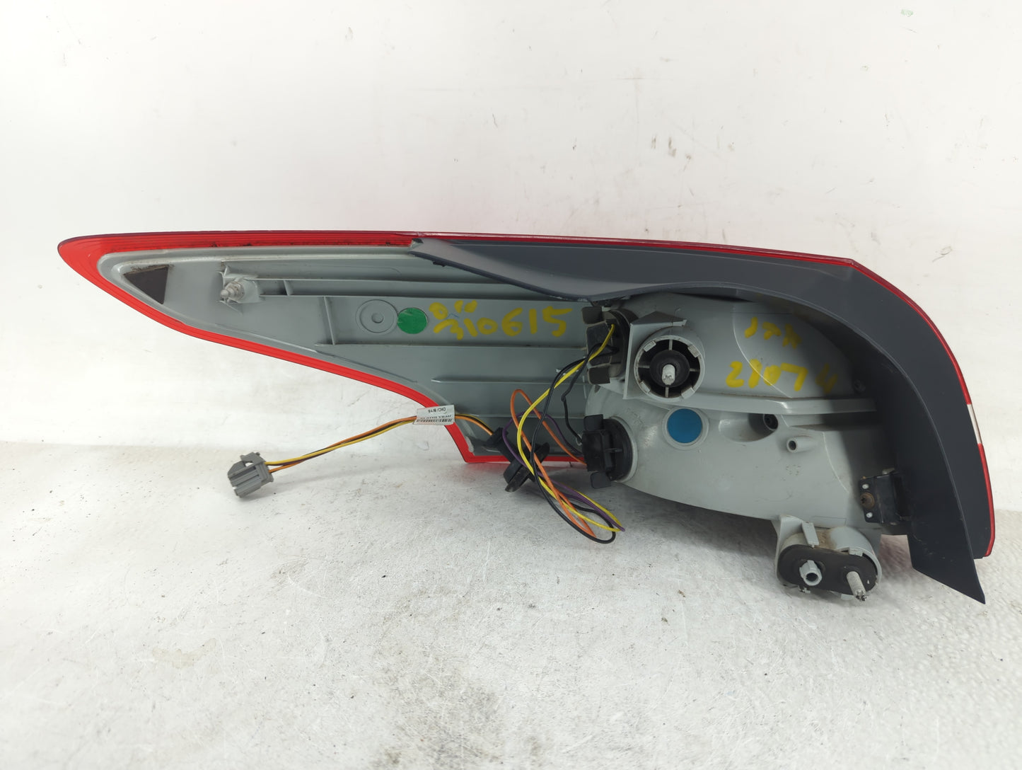 2015-2018 Ford Focus Tail Light Assembly Passenger Right OEM Fits Fits 2015 2016 2017 2018 OEM Used Auto Parts - Oemusedauto