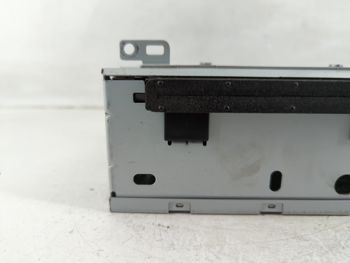 2017-2018 Ford Focus Radio AM FM Cd Player Receiver Replacement P/N:FM5T-19C107-JG Fits 2017 2018 OEM Used Auto Parts - Oemu