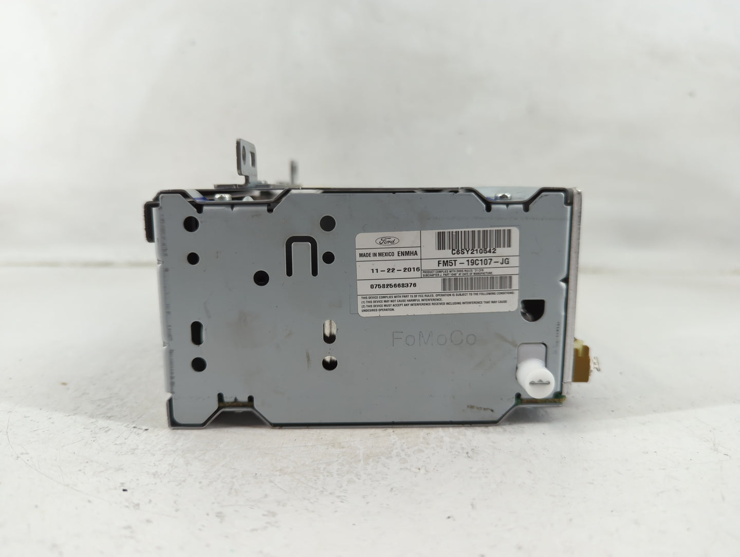 2017-2018 Ford Focus Radio AM FM Cd Player Receiver Replacement P/N:FM5T-19C107-JG Fits Fits 2017 2018 OEM Used Auto Parts -