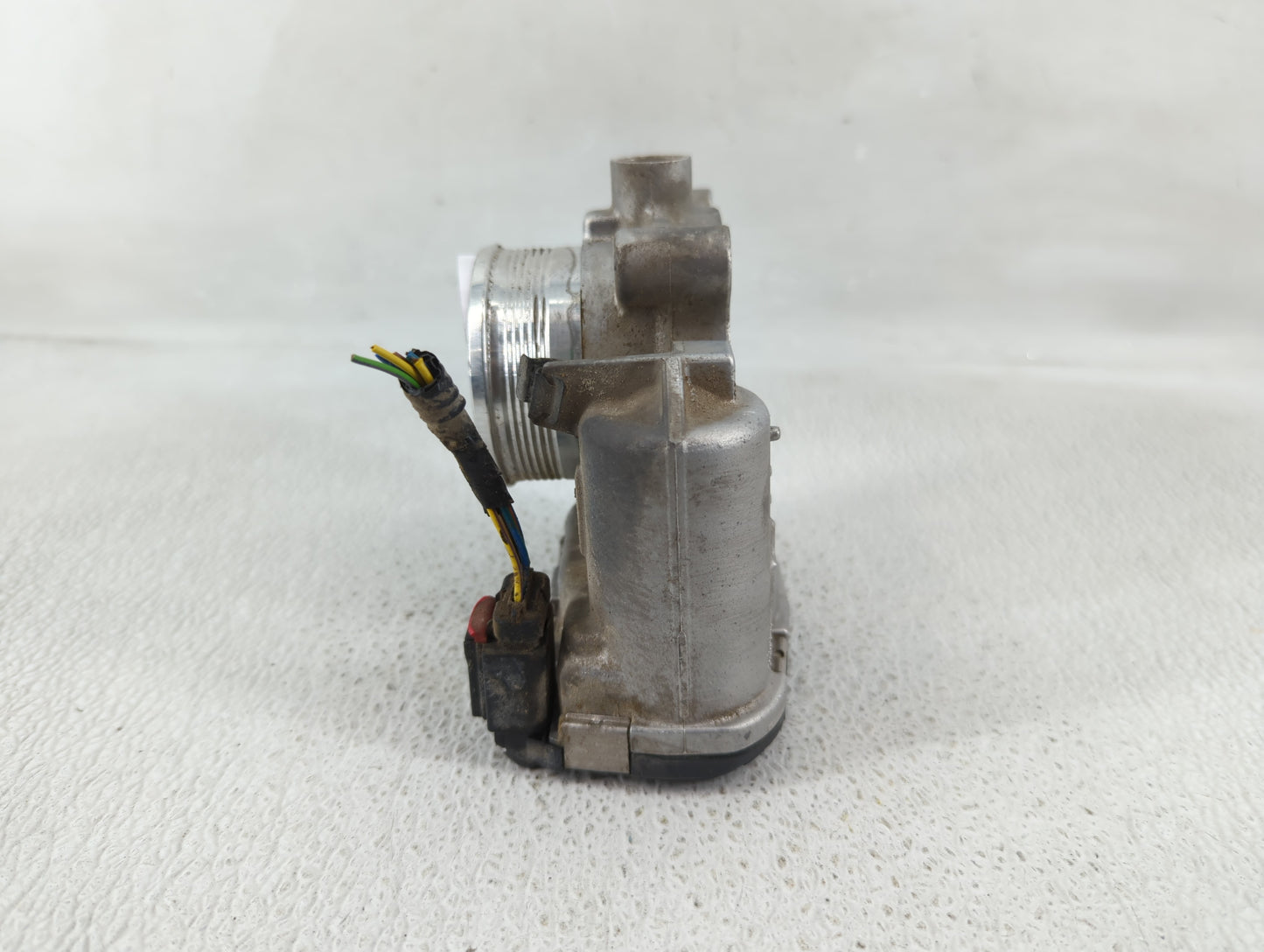 2014-2018 Ford Focus Throttle Body P/N:DS7E-9F991-BB Fits Fits 2014 2015 2016 2017 2018 2019 2020 2021 2022 OEM Used Auto Pa