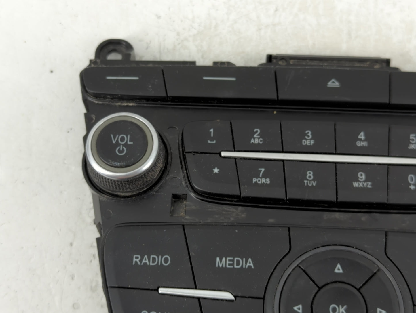 2016-2018 Ford Focus Radio AM FM Cd Player Receiver Replacement P/N:F1ET 18K811 LD 17011887-01 Fits Fits 2016 2017 2018 OEM 