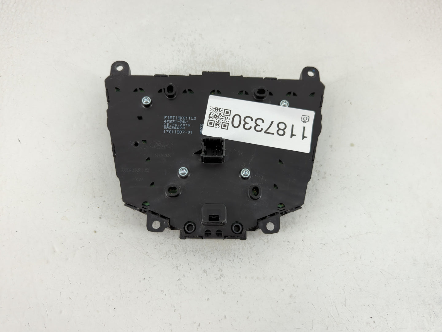 2016-2018 Ford Focus Radio AM FM Cd Player Receiver Replacement P/N:F1ET 18K811 LD 17011887-01 Fits Fits 2016 2017 2018 OEM 