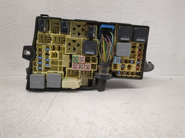 2017-2018 Ford Focus Fusebox Fuse Box Panel Relay Module P/N:AV6T-14A142-AB Fits Fits 2017 2018 OEM Used Auto Parts - Oemuse