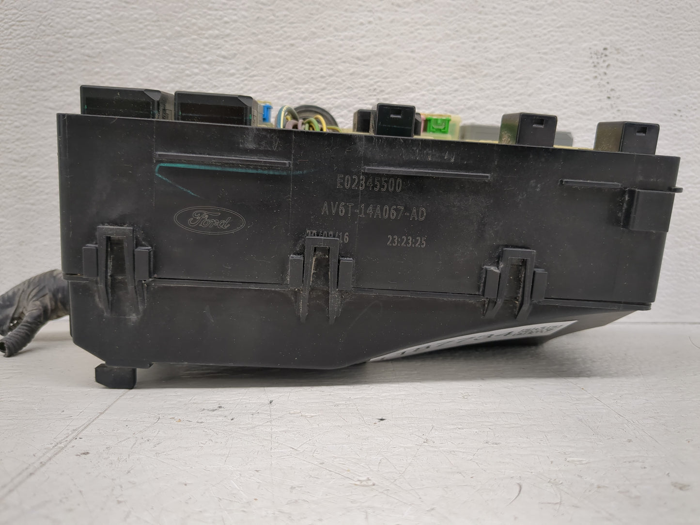 2017-2018 Ford Focus Fusebox Fuse Box Panel Relay Module P/N:AV6T-14A142-AB Fits Fits 2017 2018 OEM Used Auto Parts - Oemuse
