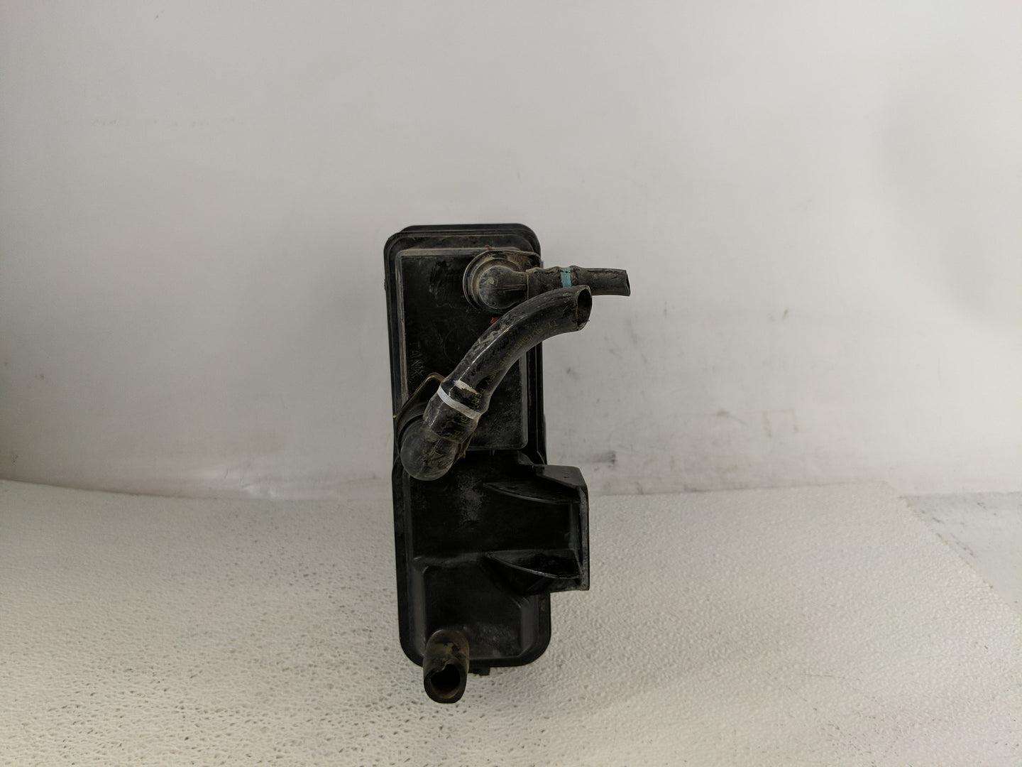 2017 Ford Focus Fuel Vapor Charcoal Canister 1188069 - Oemusedautoparts1.com
