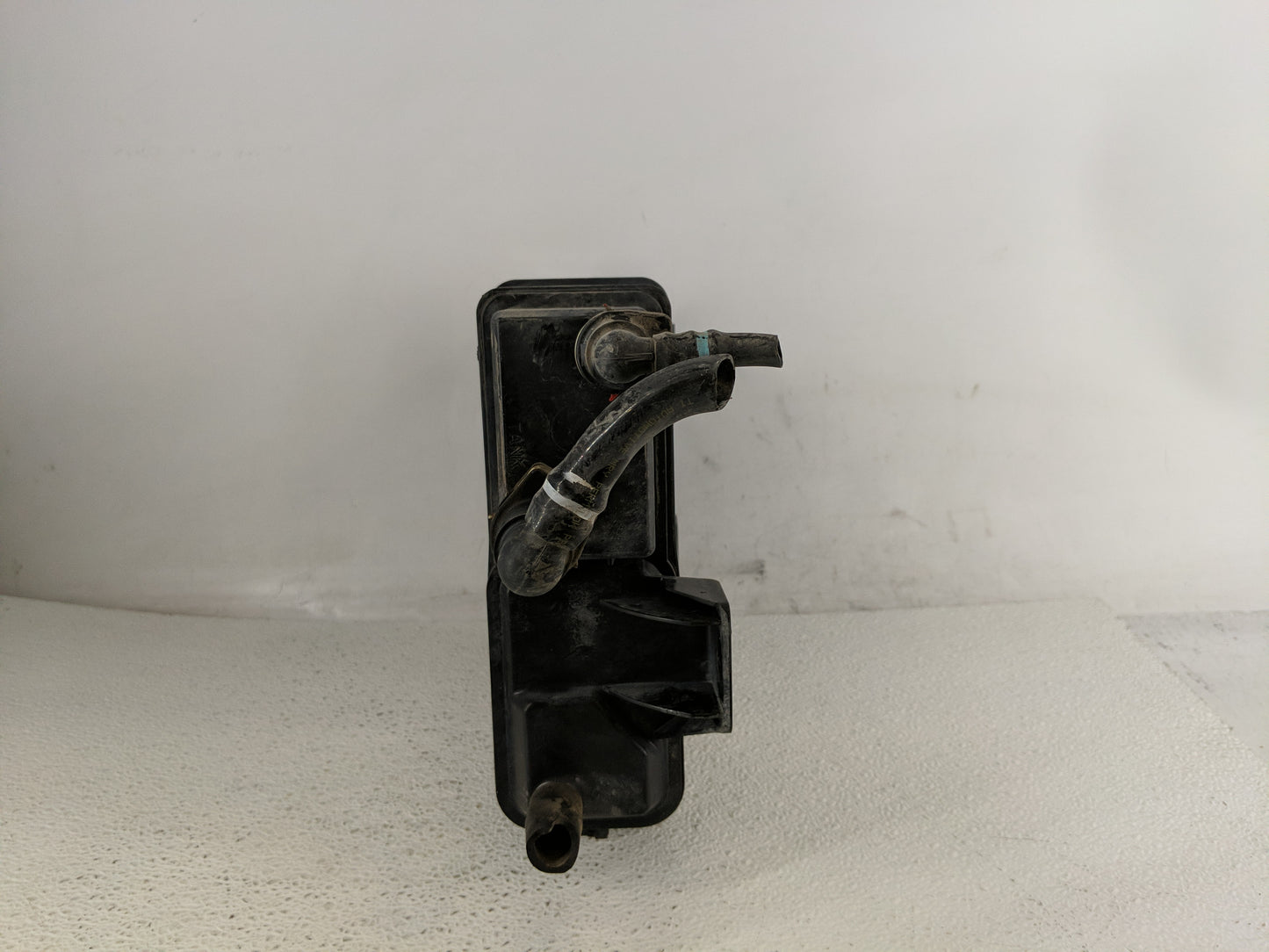 2017 Ford Focus Fuel Vapor Charcoal Canister 1188069 - Oemusedautoparts1.com
