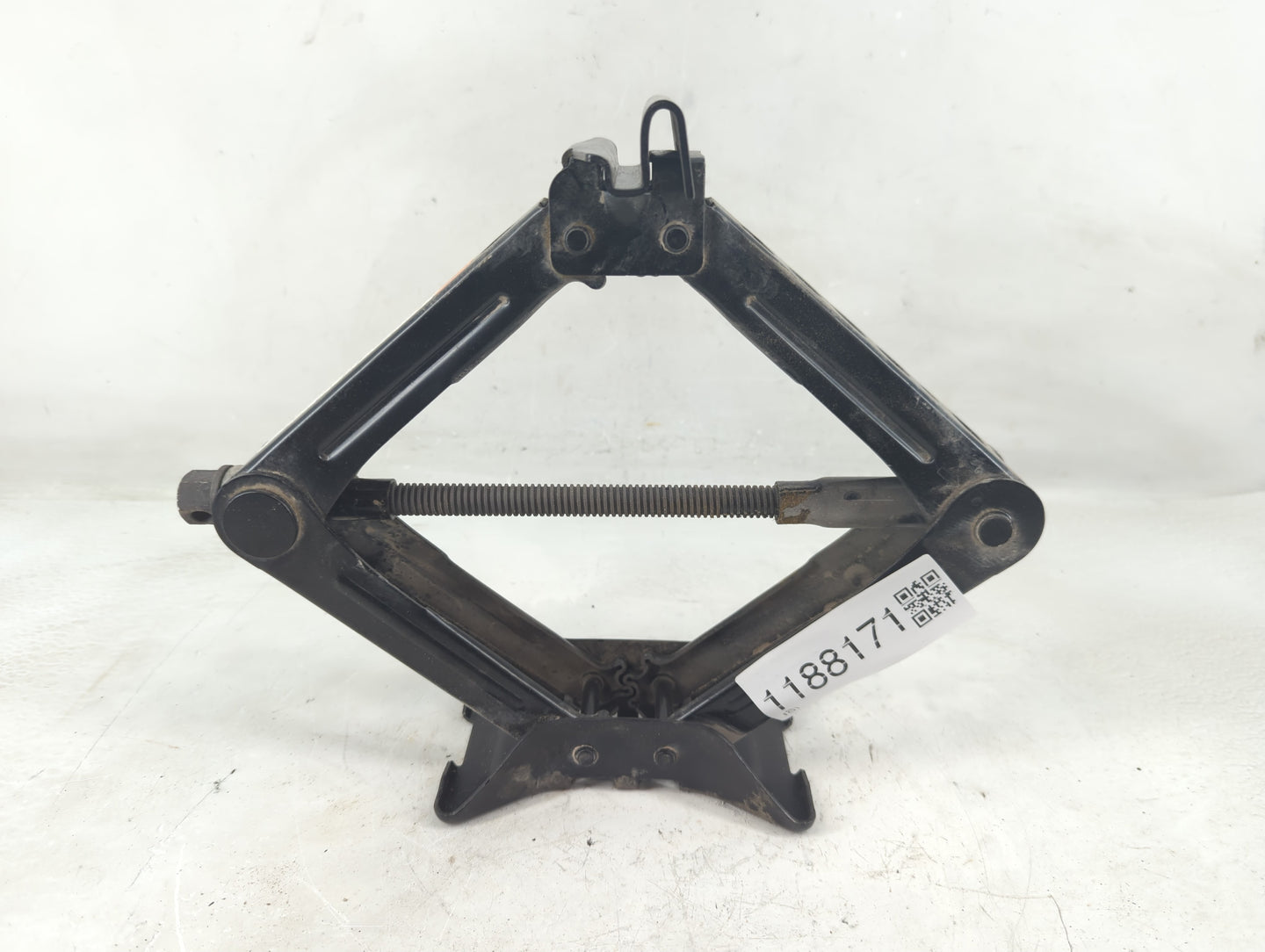2017 Ford Focus Spare Scissor Car Jack - Oemusedautoparts1.com