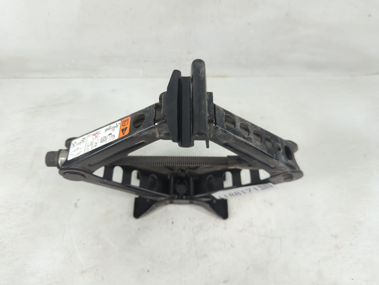 2017 Ford Focus Spare Scissor Car Jack - Oemusedautoparts1.com